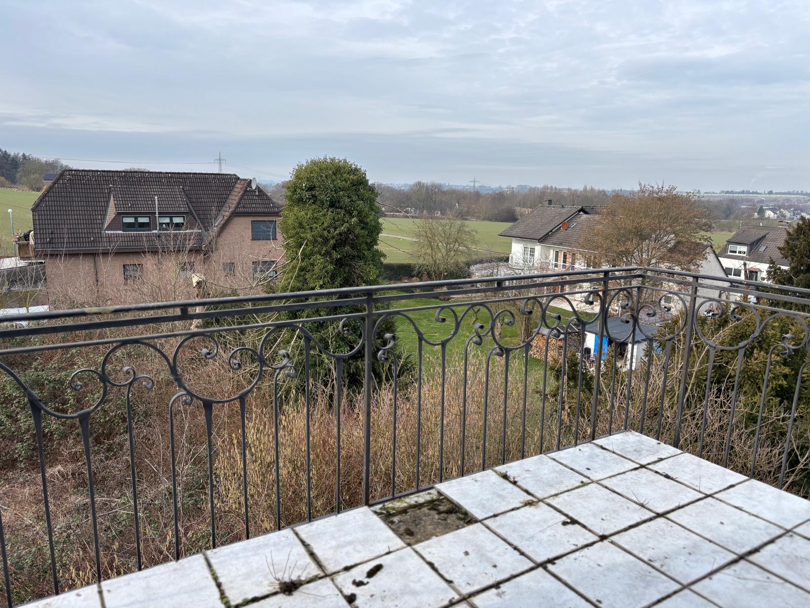 Großzügige Doppelhaushälfte mit Garten in ruhiger Lage