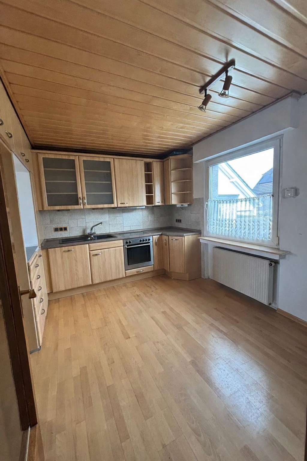 Großzügige Doppelhaushälfte mit Garten in ruhiger Lage